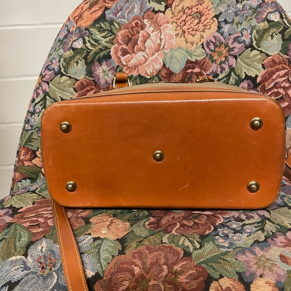 Vintage Dooney Medicine Bag Design - Picture 3 of 5